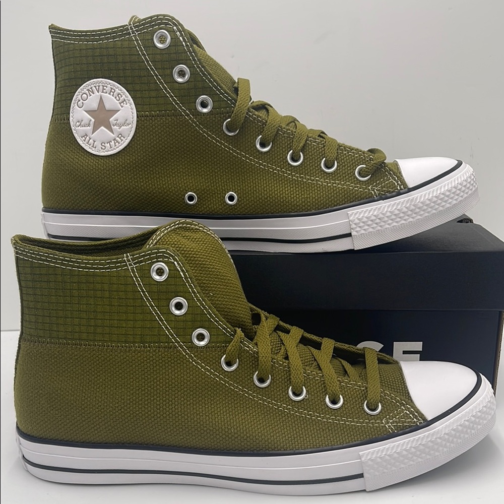 Converse Men’s Cls High-Tops A08553F
CTAS HI
FOREST BREVINTAGE CARGO 5
Sneakers - Picture 1 of 16
